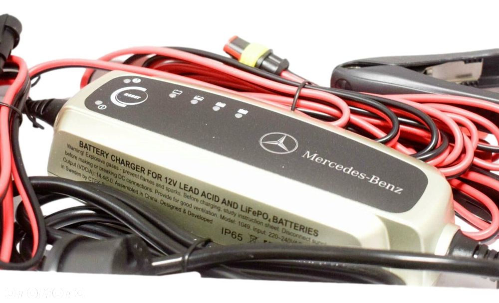 MERCEDES prostownik ladowarka akumulator 12V 5A - 6