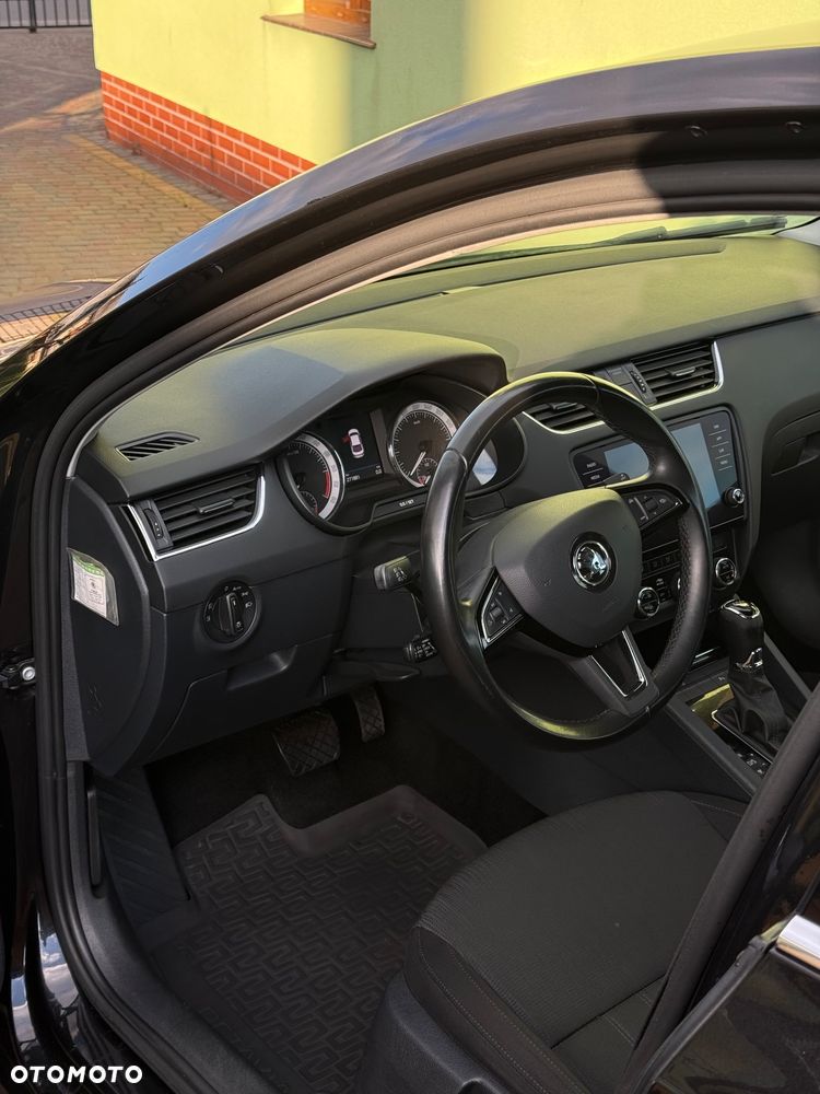 Skoda Octavia 1.6 TDI DSG Style - 9