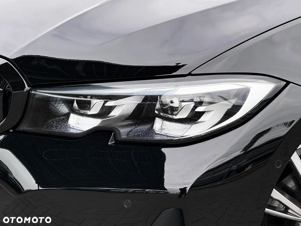 BMW Seria 3 320d - 8