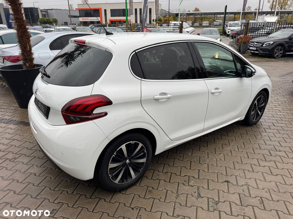 Peugeot 208 PureTech 110 Stop & Start EAT6 Allure - 8
