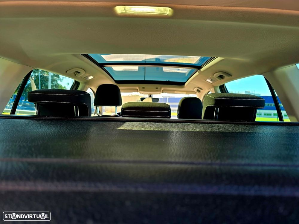 VW Golf Variant 1.6 TDi Highline DSG - 13