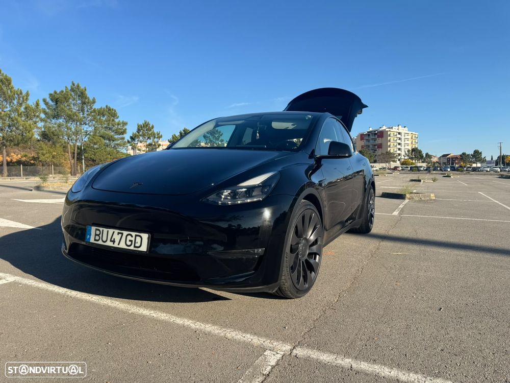 Tesla Model Y Performance Dual Motor AWD - 46