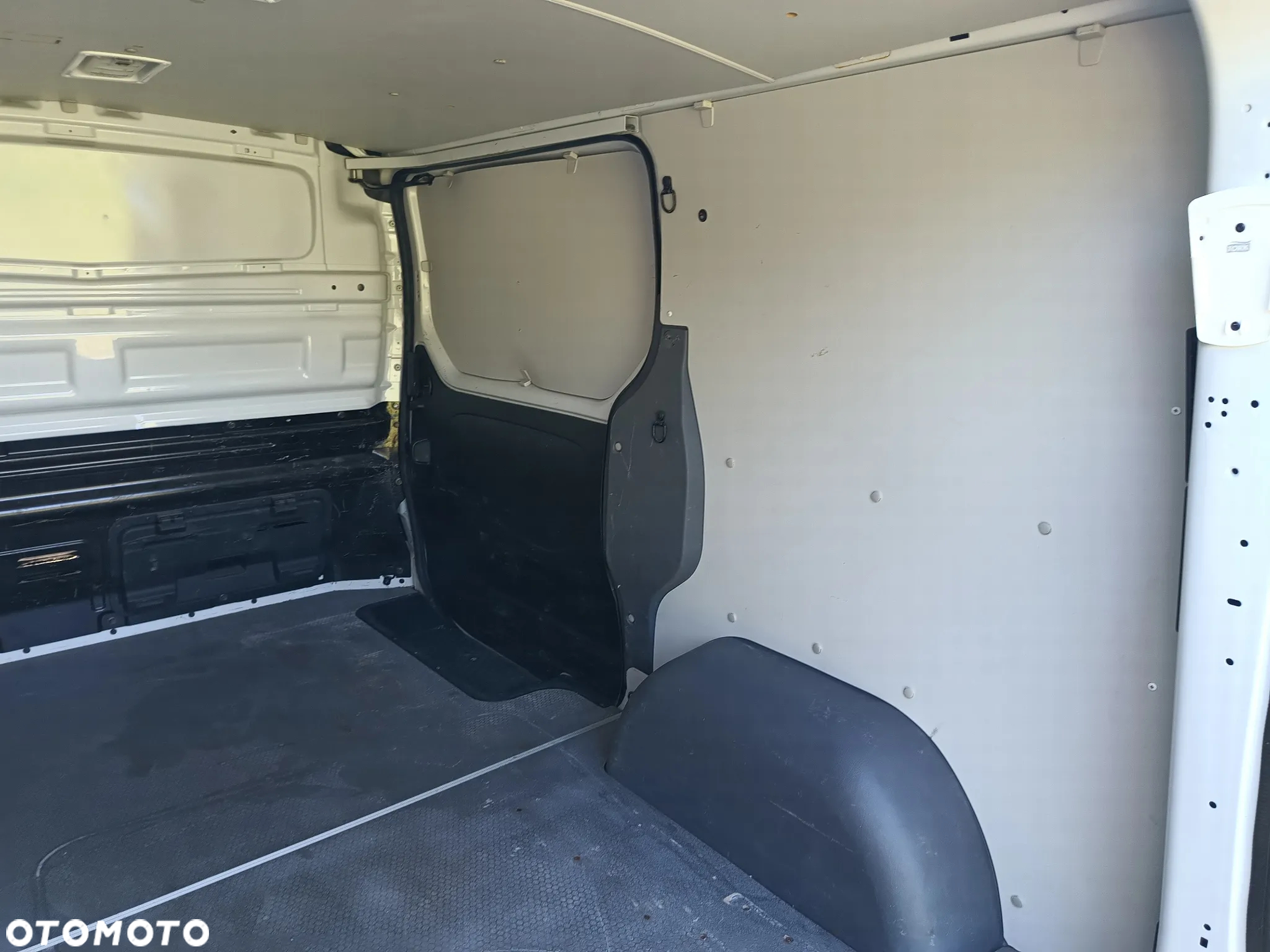 Renault Trafic 1.6 dCi diesel 121kM 2016 rok wersja L1H1 - 20