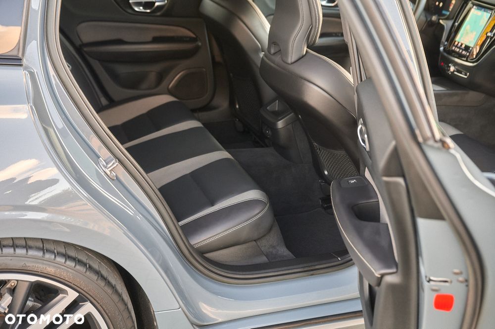 Volvo V60 2022