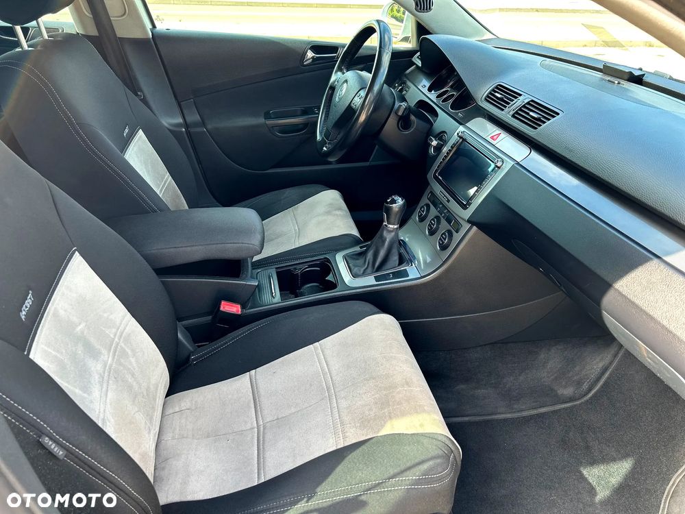 Volkswagen Passat 1.9 TDI Comfortline - 18