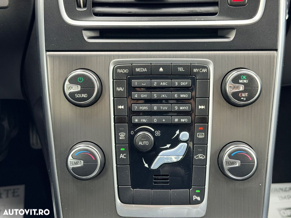 Volvo S60 D3 Geartronic Momentum - 23