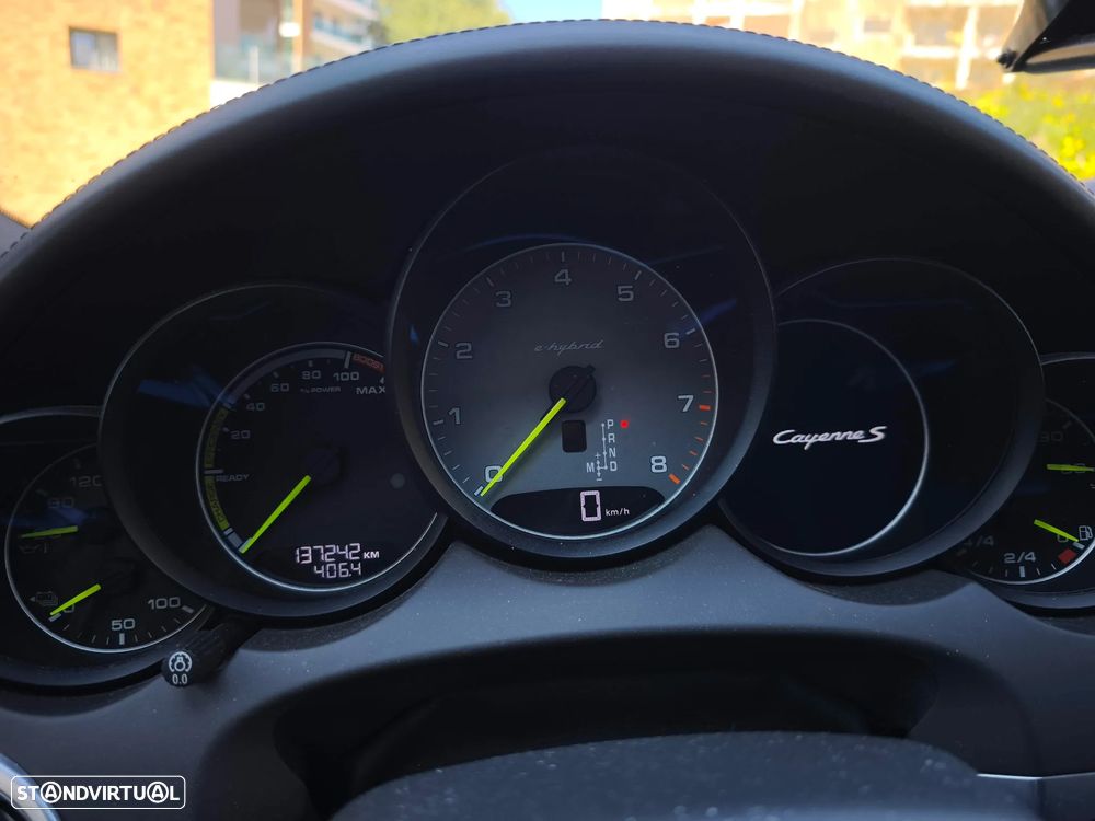 Porsche Cayenne S - 9