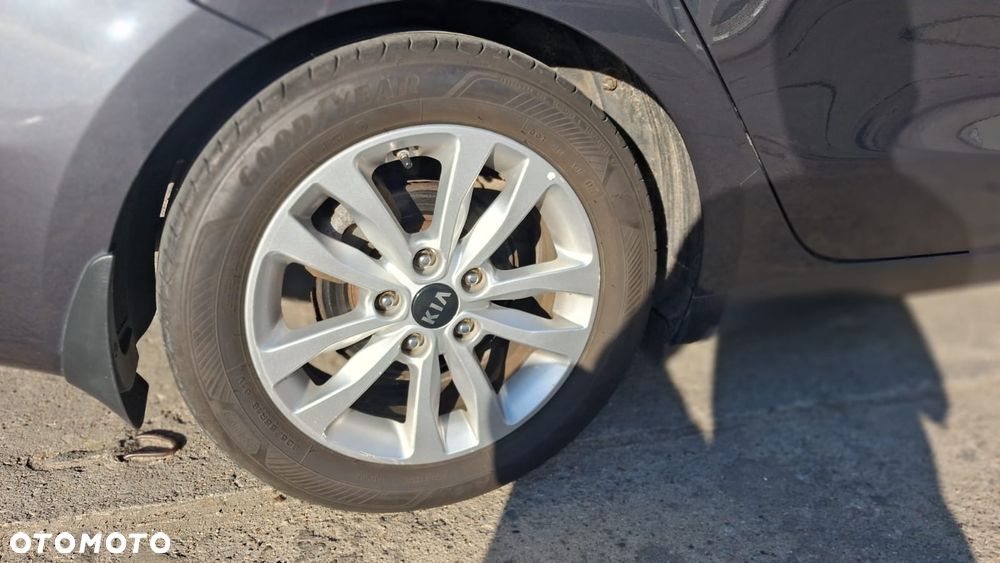 Kia Ceed 1.6 CRDi L Business Line - 14