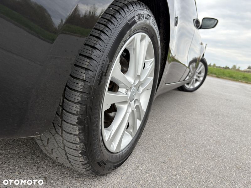 Kia Ceed 1.6 GDI Dream Team Edition - 18