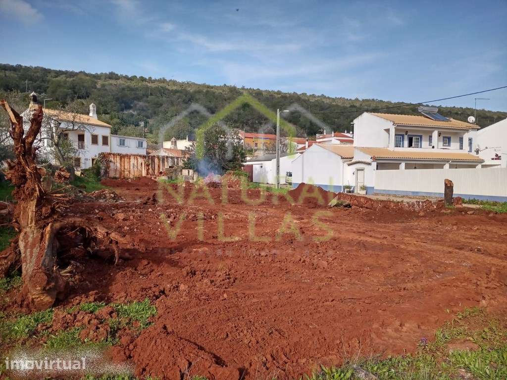 Terreno com Ruína em Nave do Barão, Salir - Grande imagem: 3/7