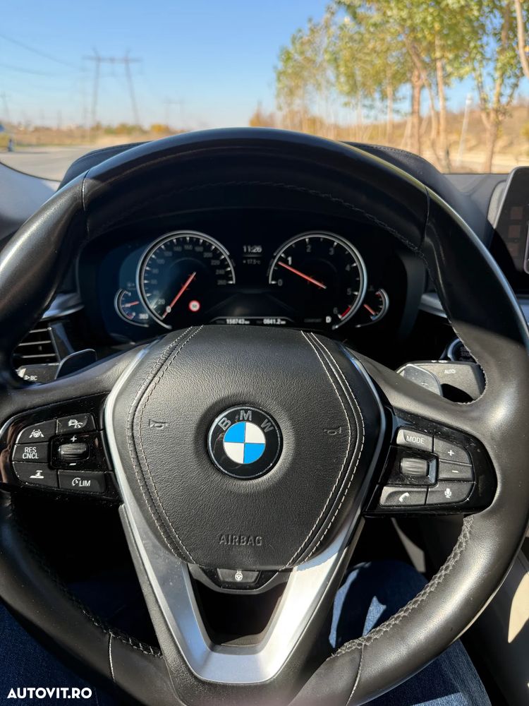 BMW Seria 5 530d xDrive AT - 8