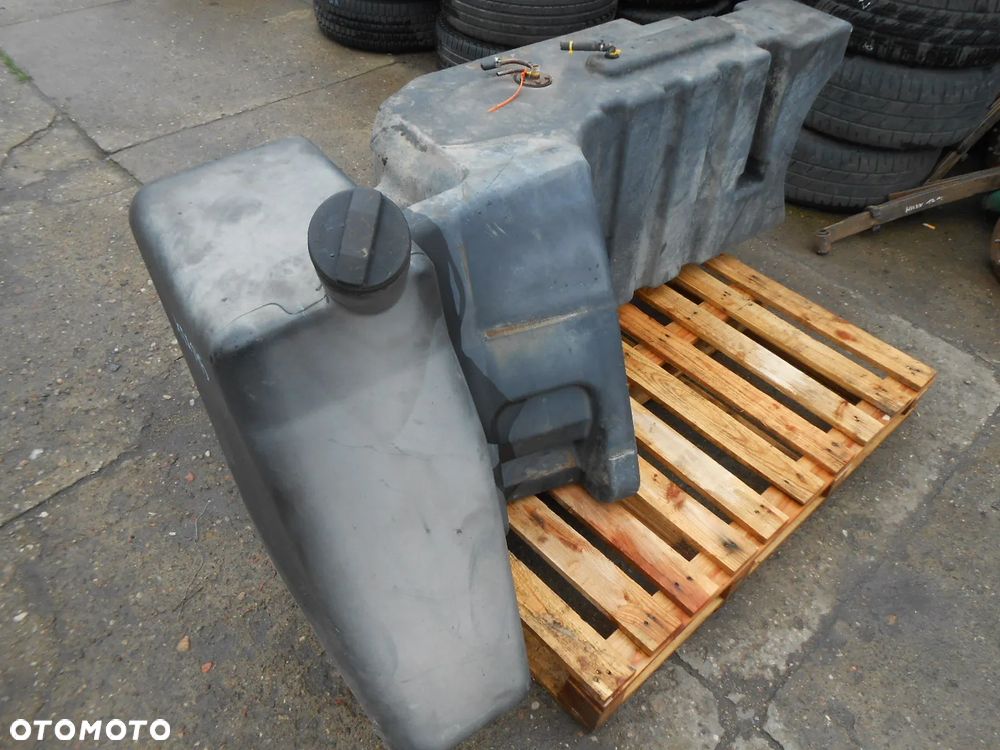 Zbiornik paliwa McCormick XTX145 - 2