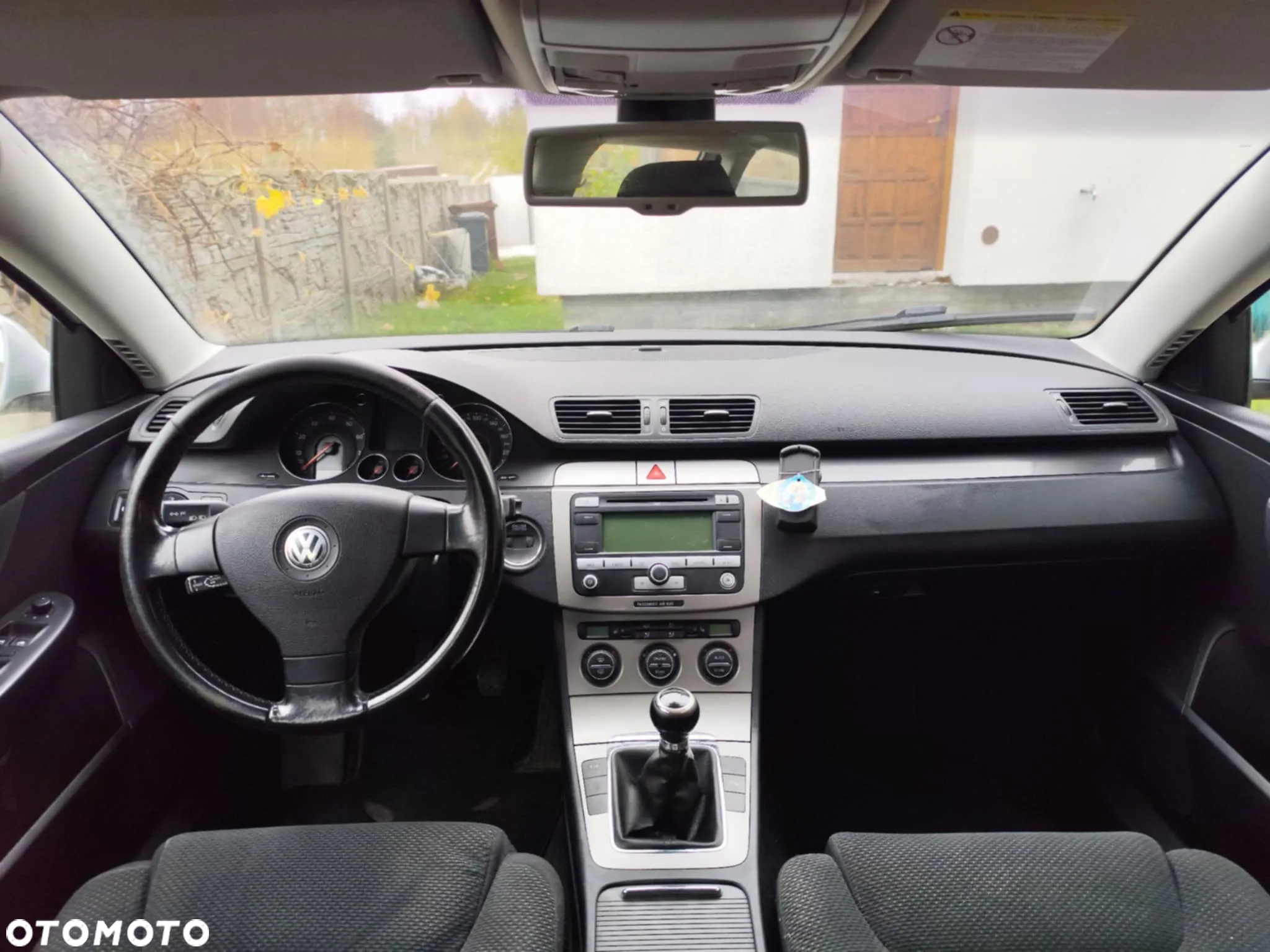 Volkswagen Passat - 13