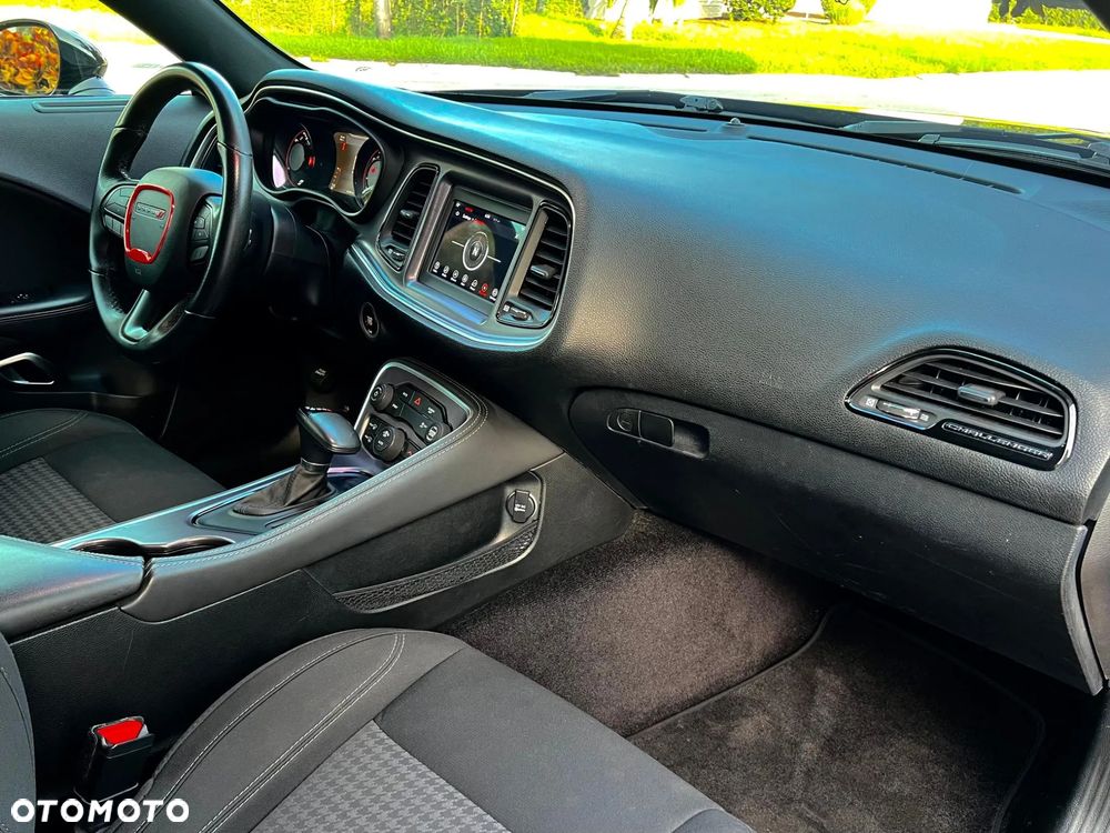 Dodge Challenger Automatik R/T Plus - 12