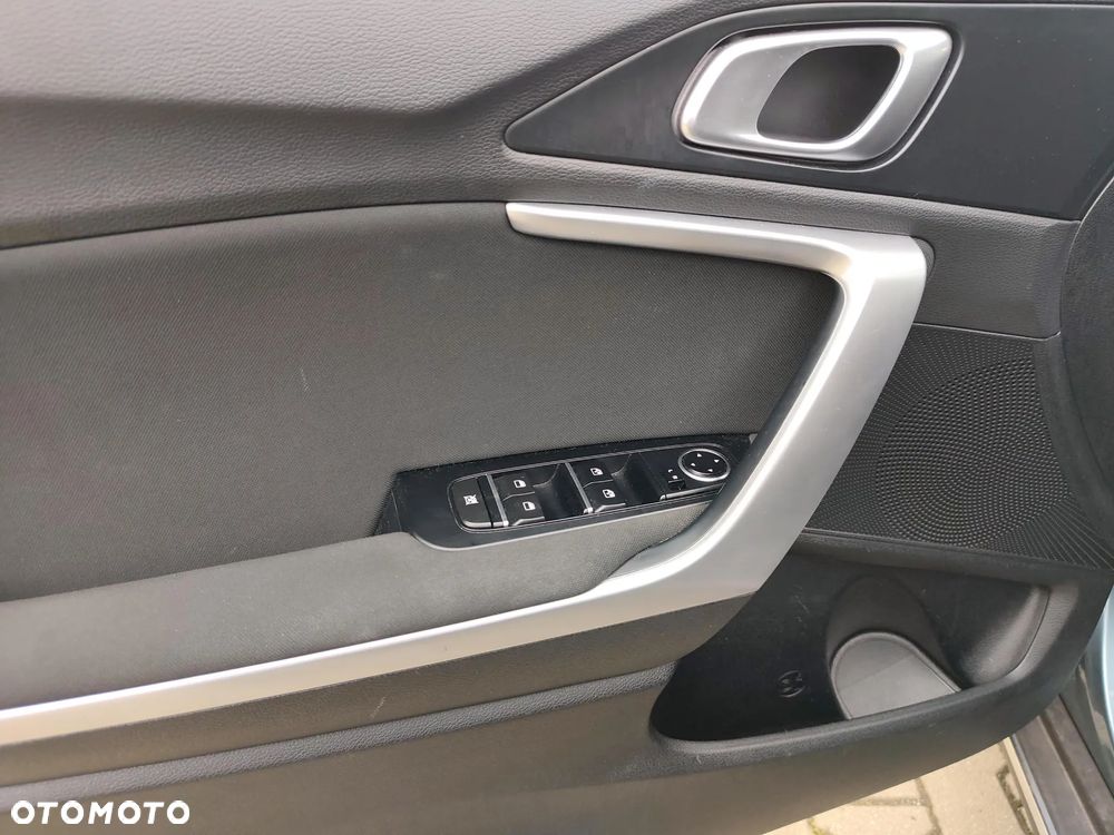 Kia XCeed 1.5 T-GDI M - 10