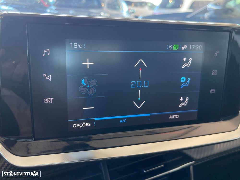 Peugeot 2008 1.2 PureTech Allure EAT8 - 22