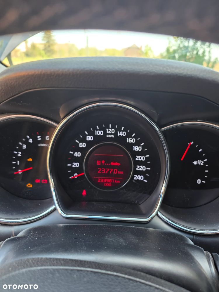 Kia Ceed - 8