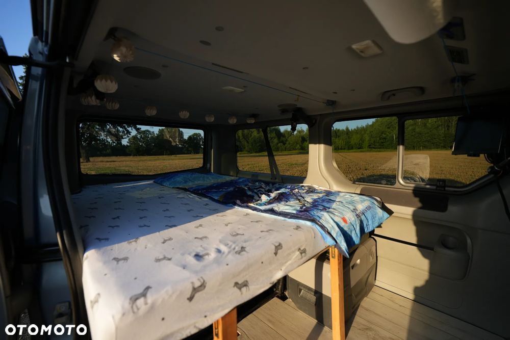 Renault Trafic Grand Passenger Black Edition - 12