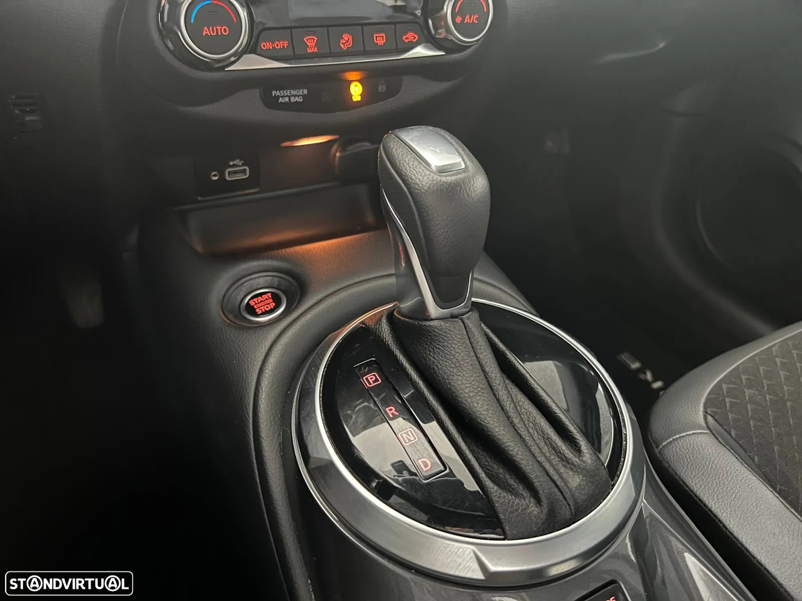 Nissan Juke 1.0 DIG-T N-Connecta DCT - 20