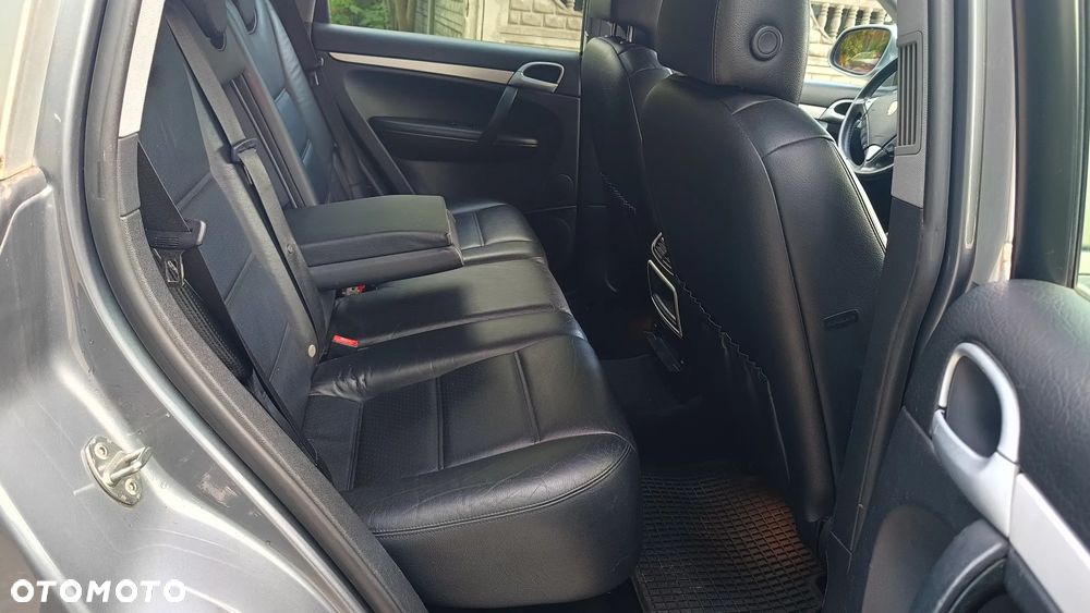 Porsche Cayenne S Tiptronic - 28