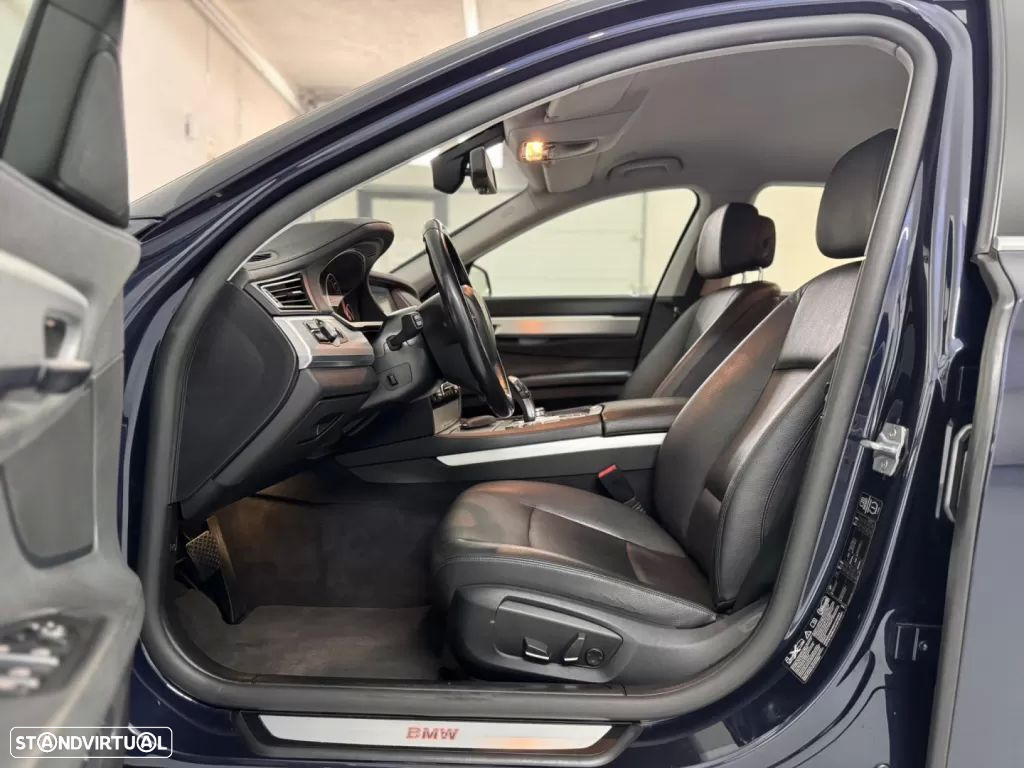 BMW 730 - 23