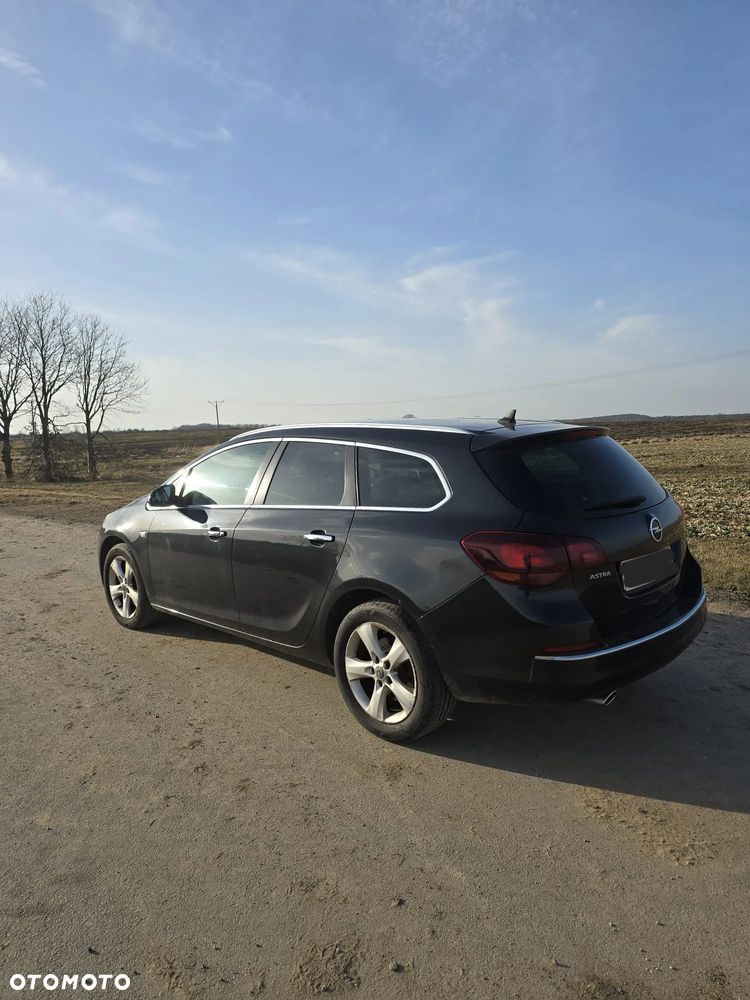 Opel Astra 2.0 CDTI DPF SportsTourer Edition - 3