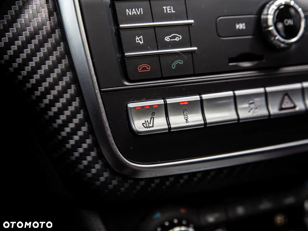 Mercedes-Benz Klasa A AMG 45 4Matic AMG Speedshift 7G-DCT - 26