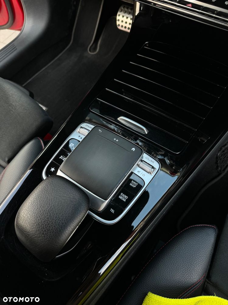 Mercedes-Benz Klasa A 180 AMG Line 7G-DCT - 9
