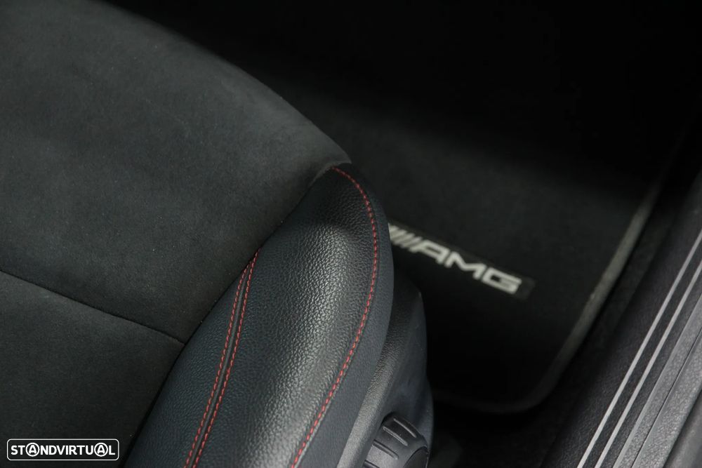 Mercedes-Benz A 250 e AMG Line - 12