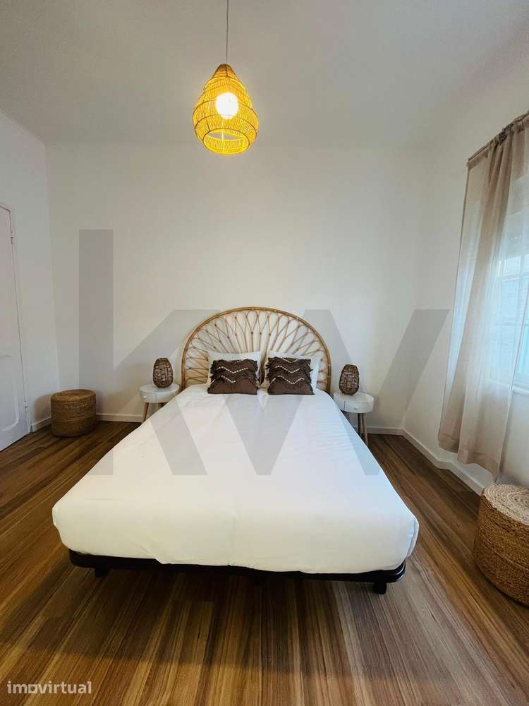 Hostel Renovado com 10 Quartos na Costa da Caparica - Grande imagem: 3/47