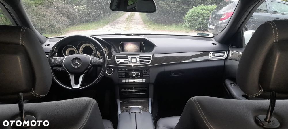 Mercedes-Benz Klasa E 220 BlueTEC 4-Matic Classic - 7