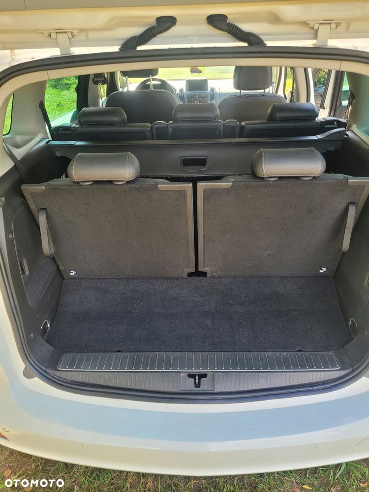Opel Zafira - 10