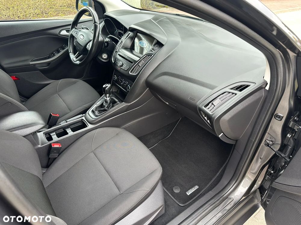 Ford Focus - 15