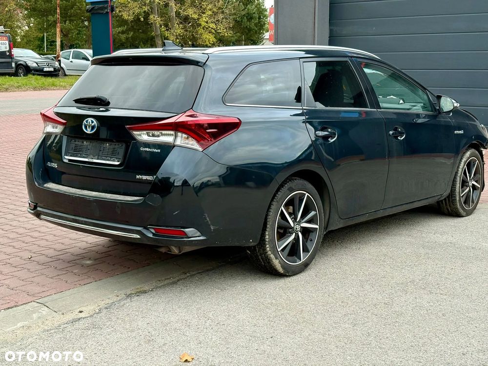 Toyota Auris 1.8 VVT-i Hybrid Automatik Executive - 1