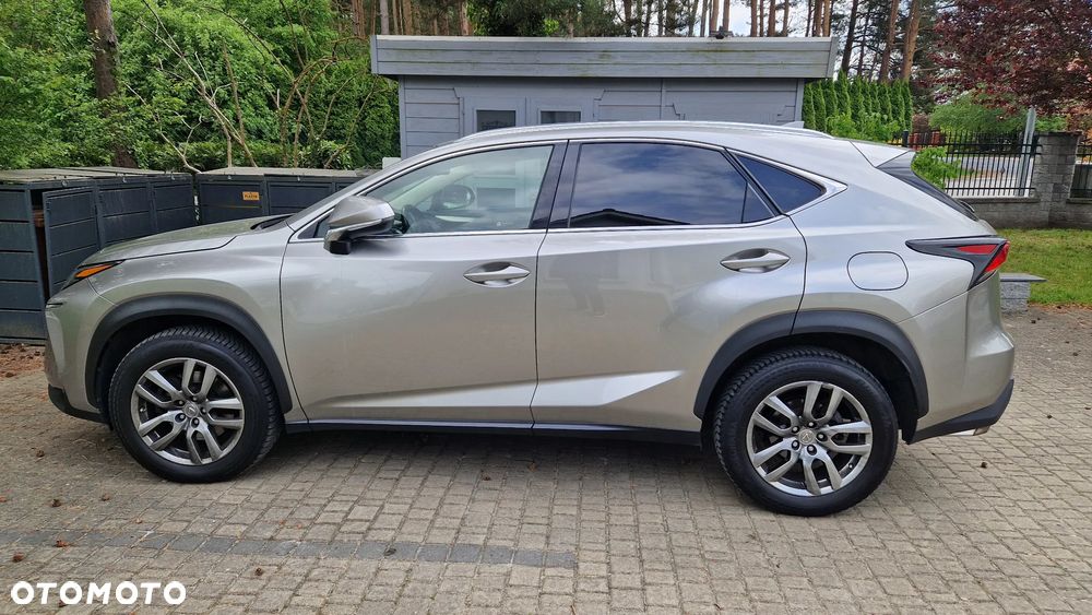 Lexus NX 200t Comfort AWD - 2