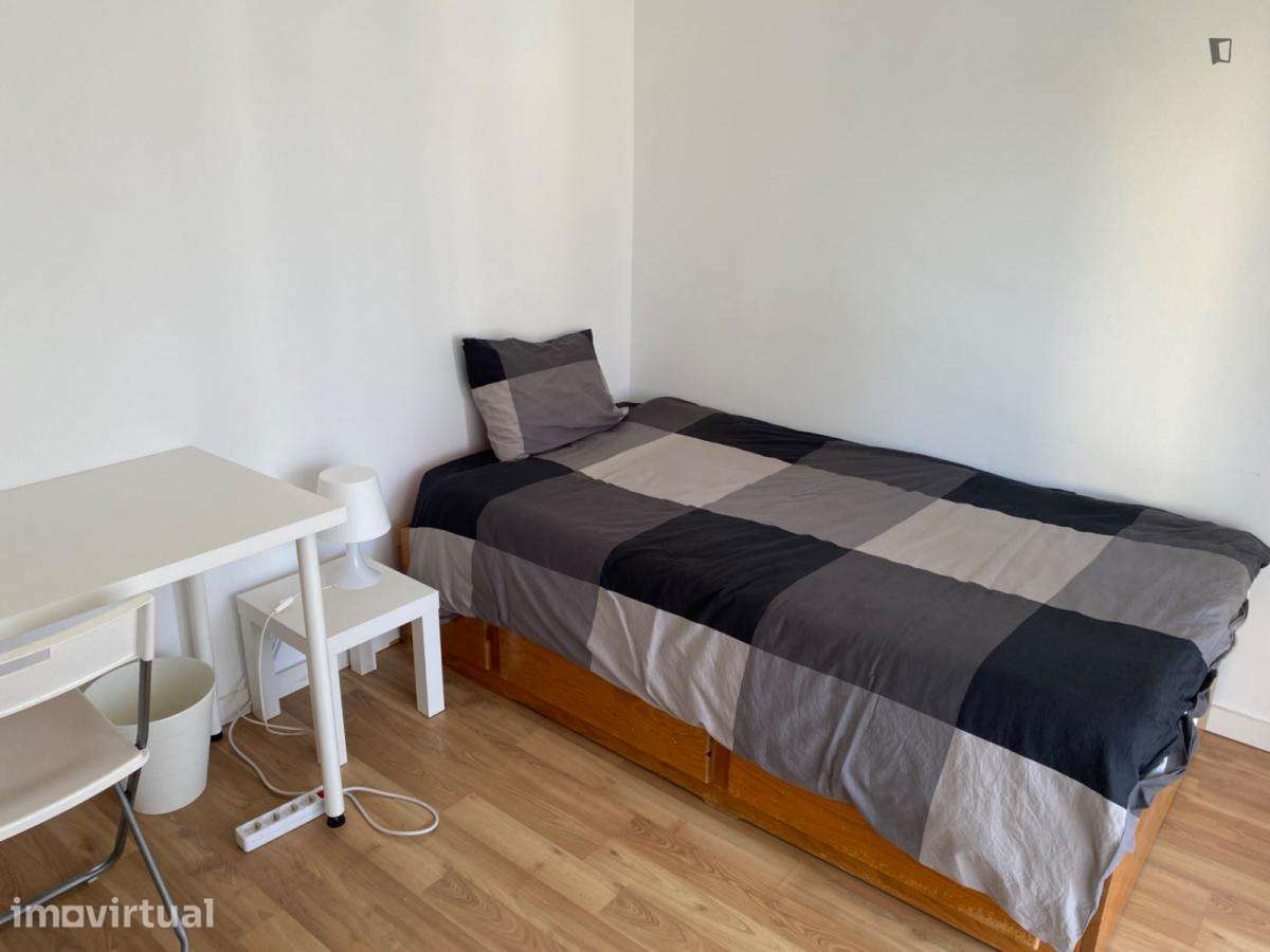 Quarto - localizado em Lisbon - Grande imagem: 4/7