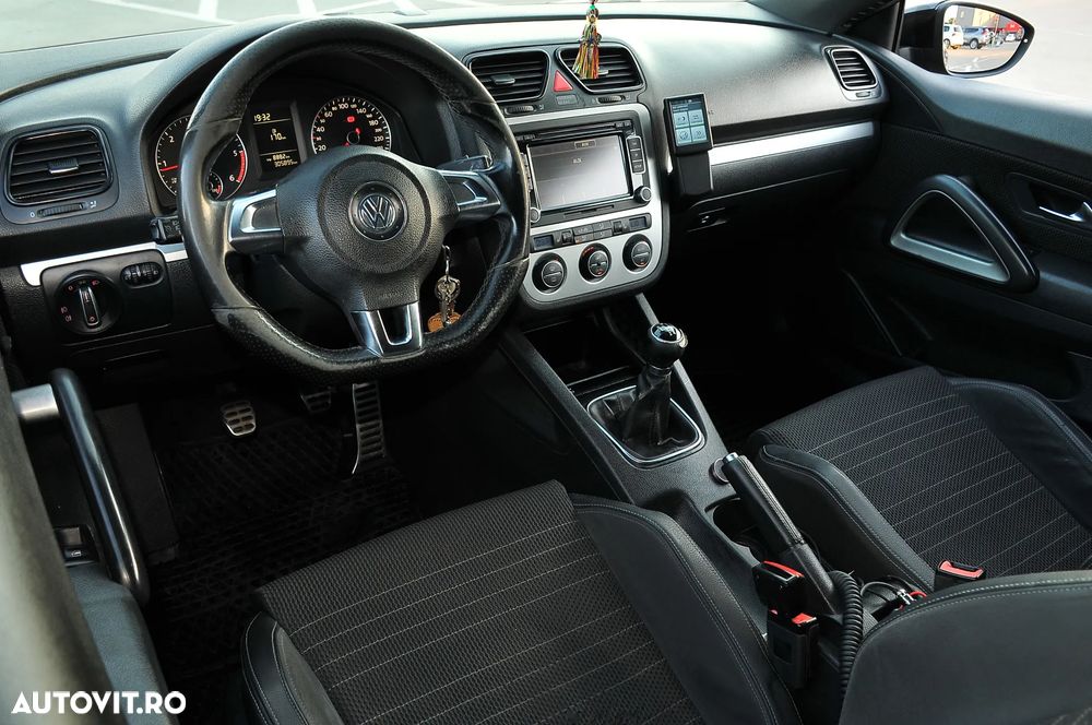 Volkswagen Scirocco 2.0 TDI Blue Motion Technologie Edition - 12