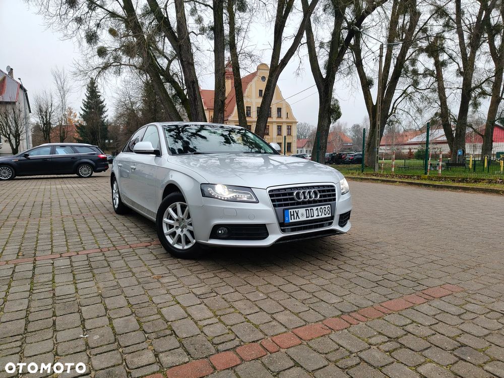 Audi A4 Limousine - 4