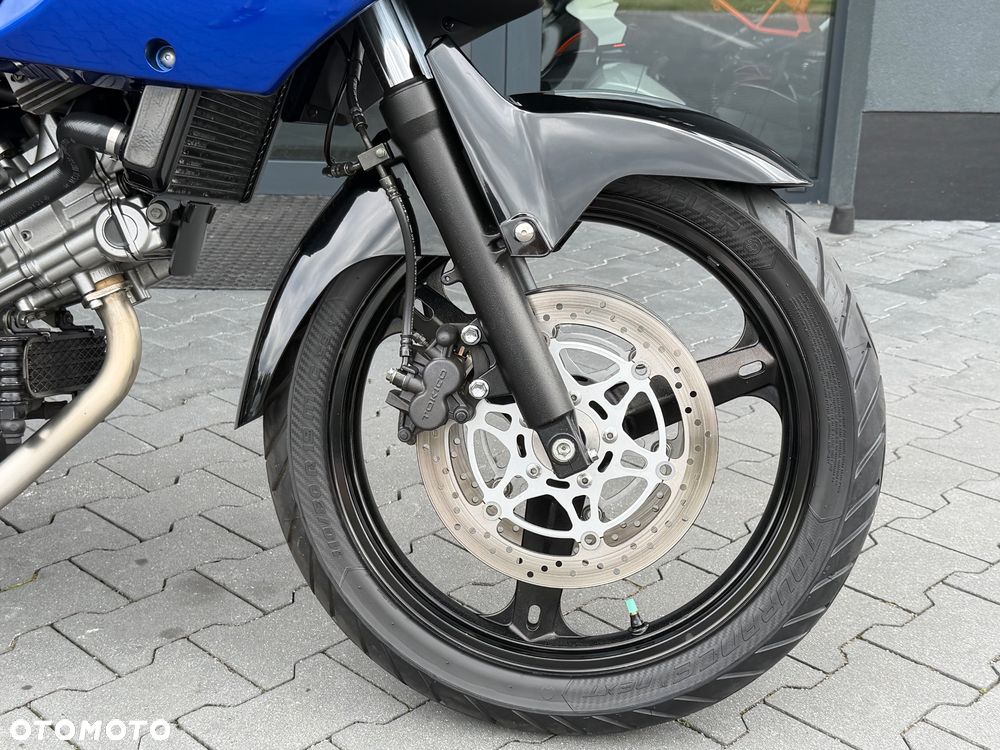 Suzuki V-STROM - 8