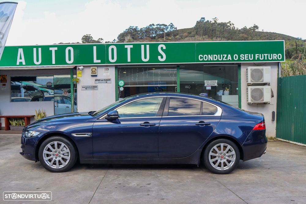 Jaguar XE 2.0 D Portfolio AWD Aut. - 2