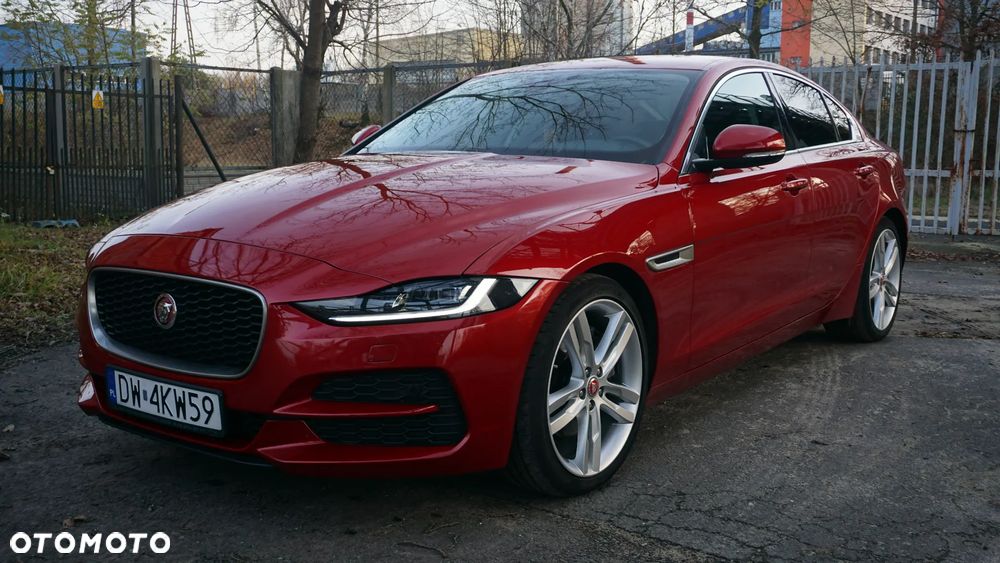 Jaguar XE 2.0 D180 S - 2