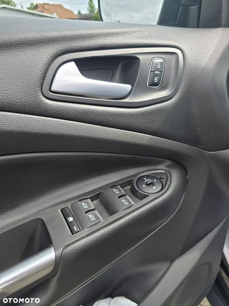 Ford Kuga - 15