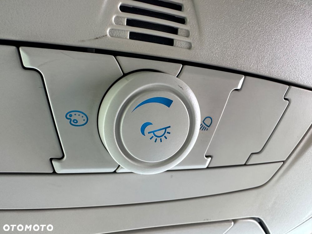 Ford Kuga 2.0 TDCi 4x4 Titanium - 28