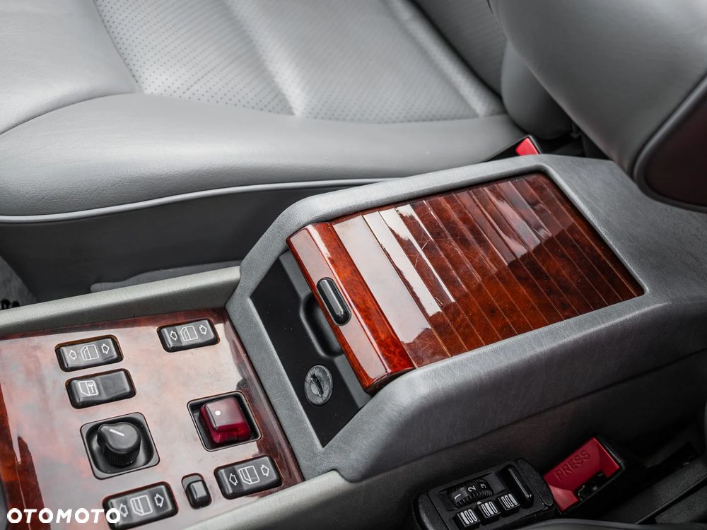 Mercedes-Benz Klasa E - 31