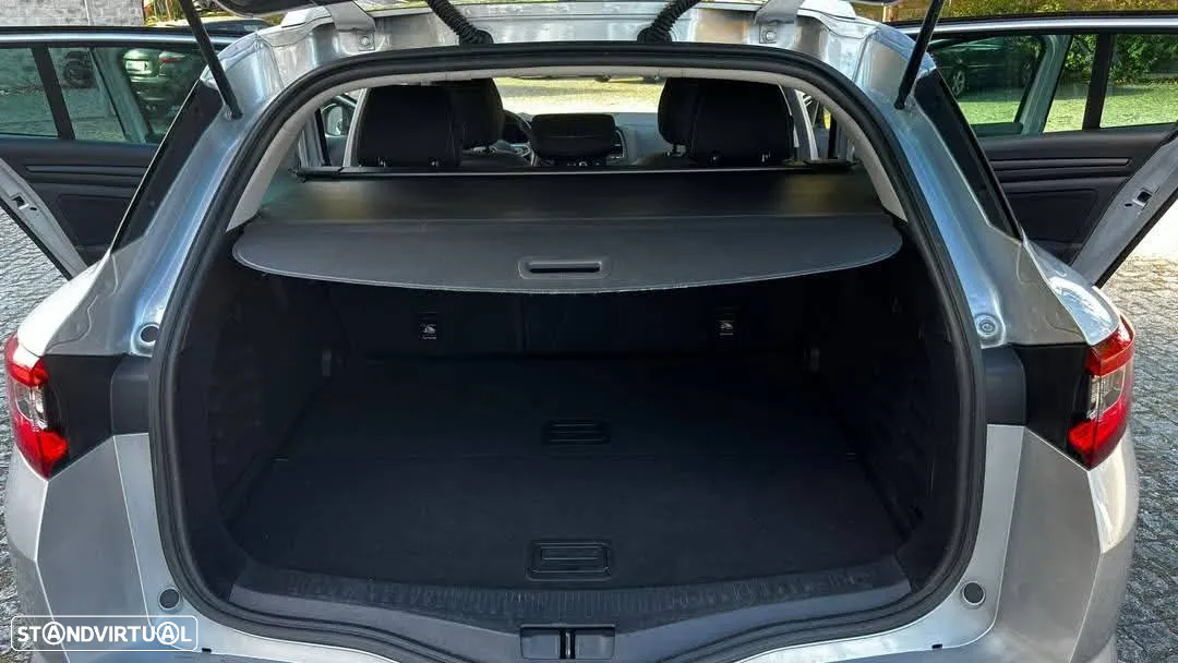 Renault Mégane Sport Tourer 1.5 Blue dCi Limited - 4