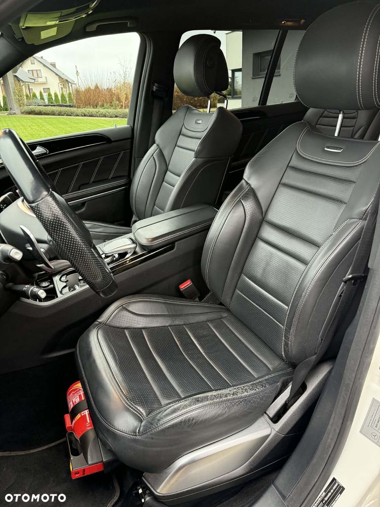 Mercedes-Benz GLS - 11