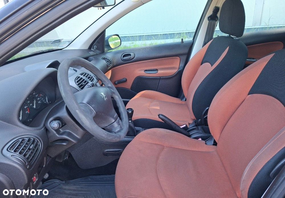 Peugeot 206 - 13