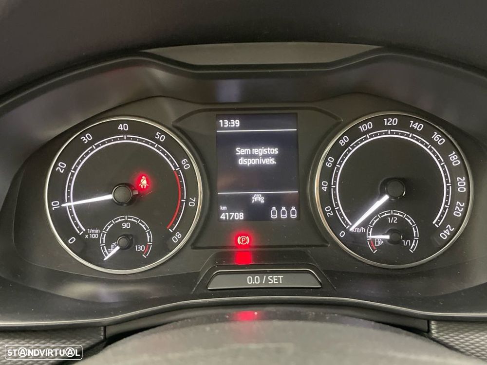 Skoda Scala 1.0 TSI Ambition — fotografia 9