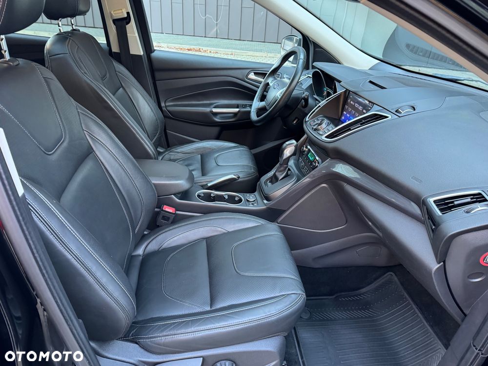 Ford Kuga 2.0 TDCi 4x4 ST-Line - 25