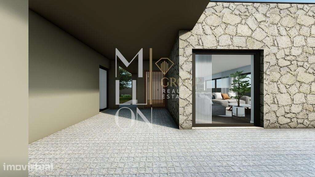 Moradia Moderna com Piscina em Zona Residencial Tranquila – Vila Praia - Grande imagem: 5/27